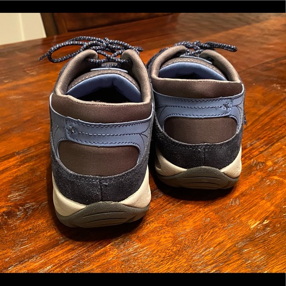 eliesse walking shoes